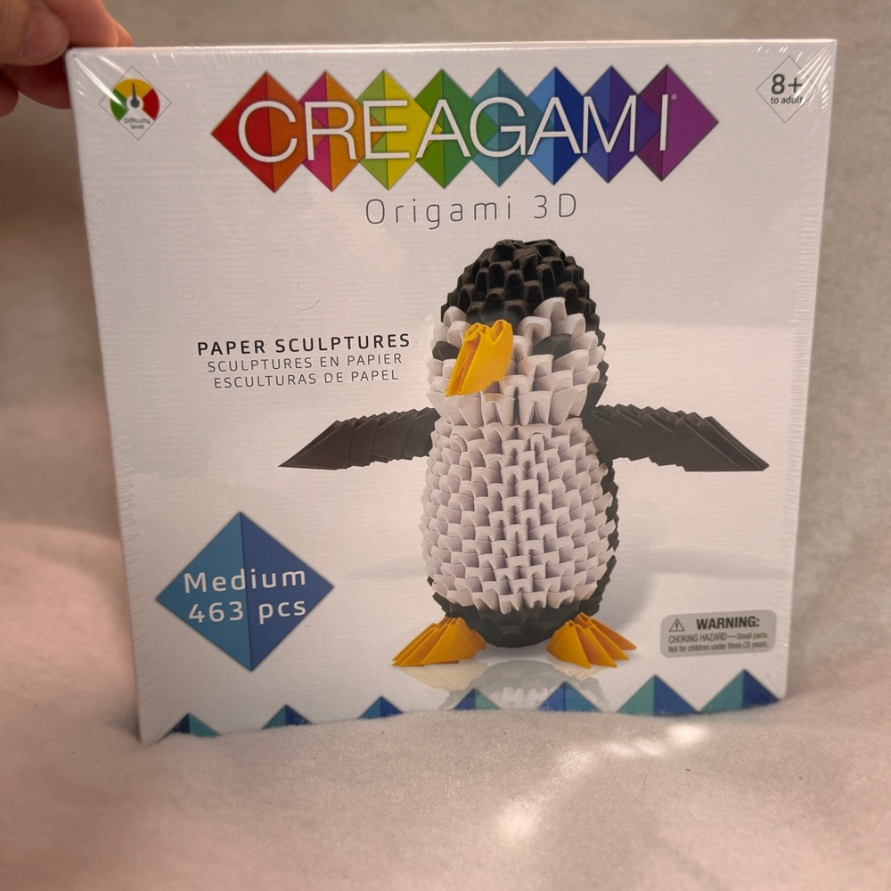 Creagami Origami 3D Penguin Kit -NEW- Paper Sculptures 463 Pieces, Sealed